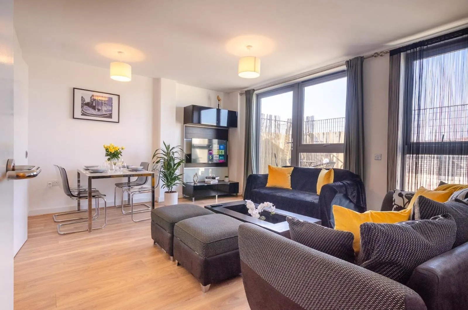 New The Viewpoint Modern 2 Bed Near O2 And Excel Ideal For Business And Long Stays London
