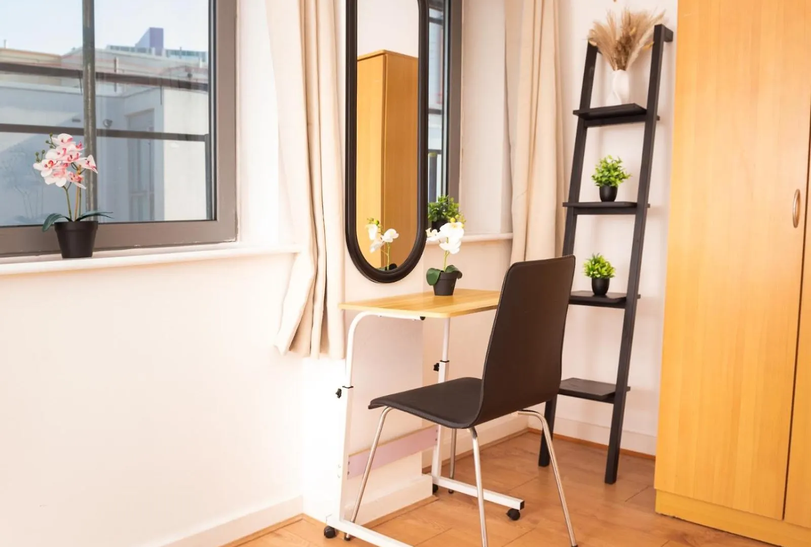 New The Viewpoint Modern 2 Bed Near O2 And Excel Ideal For Business And Long Stays London