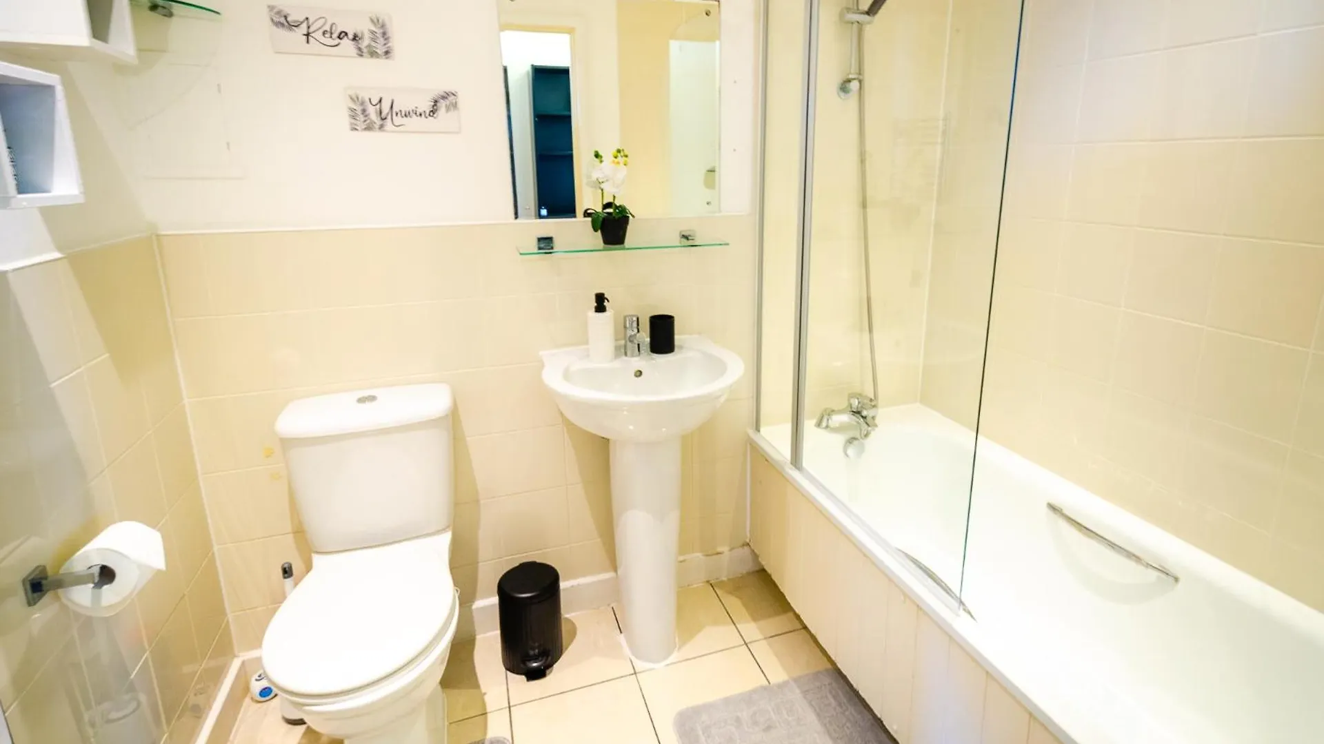 New The Viewpoint Modern 2 Bed Near O2 And Excel Ideal For Business And Long Stays London 0*,  United Kingdom