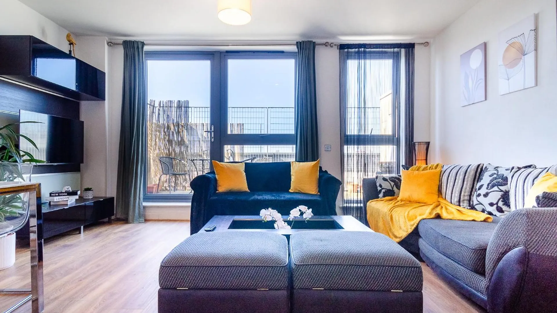 Apartment New The Viewpoint Modern 2 Bed Near O2 And Excel Ideal For Business And Long Stays London