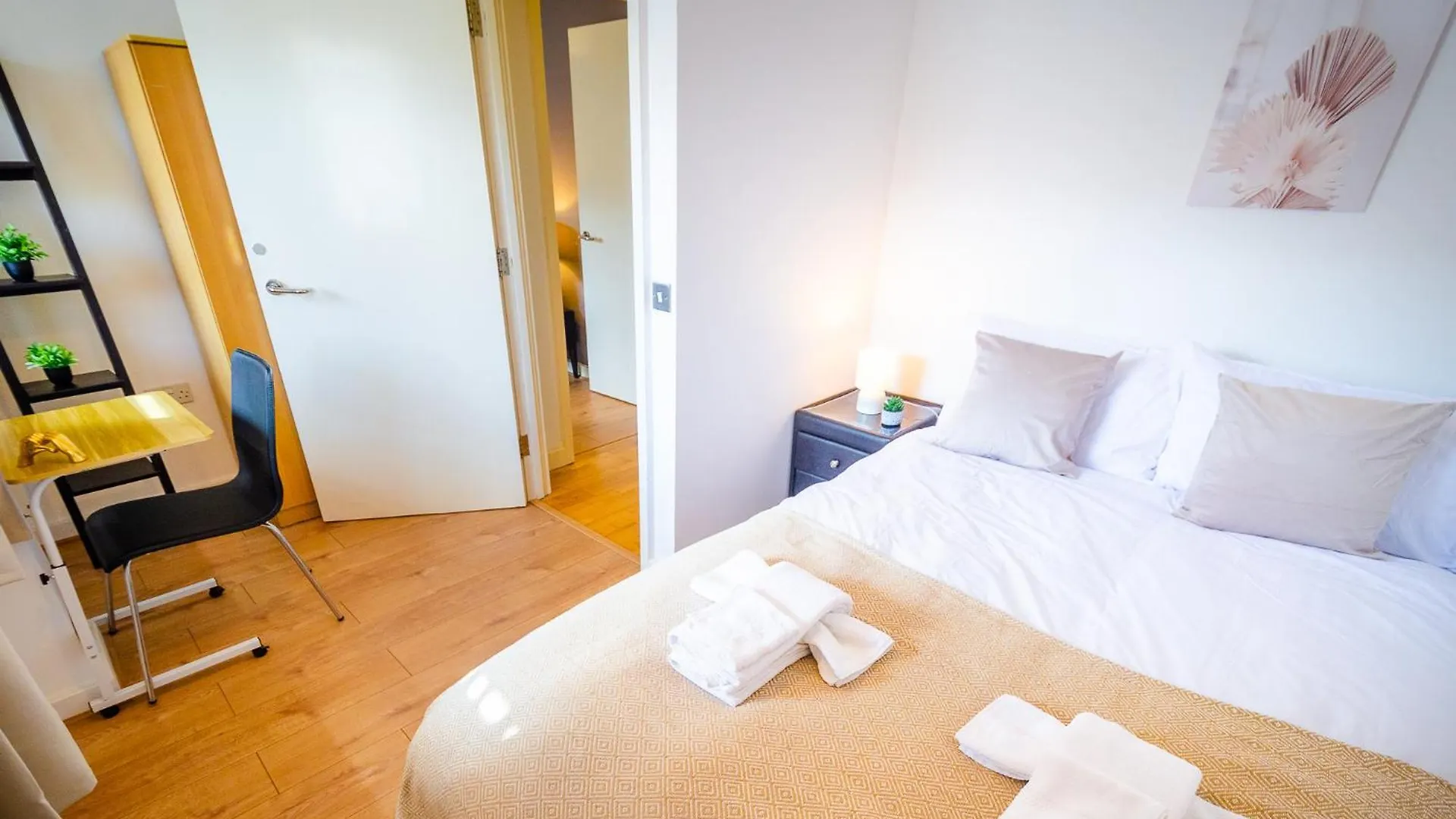 Apartment New The Viewpoint Modern 2 Bed Near O2 And Excel Ideal For Business And Long Stays London